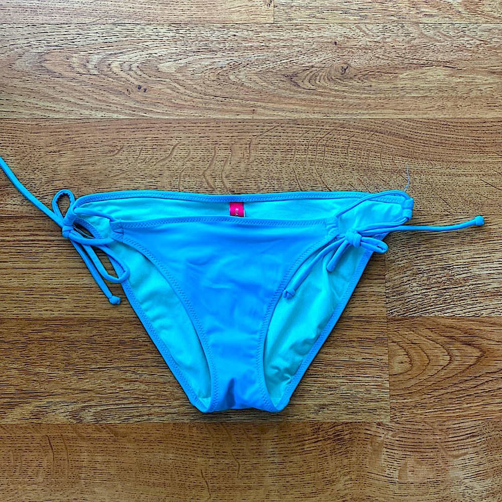 XS Victoria’s Secret swim bottoms